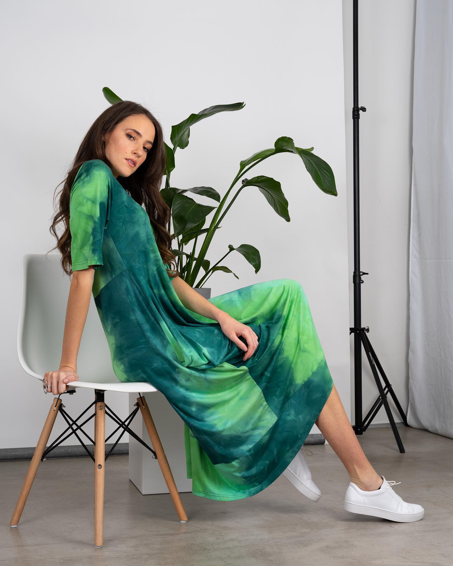 Ganesh - Natürliche Mode in Ulm und Lindau - grün-blaues Batik-Kleid aus Viscose der Marke Entree Berlin