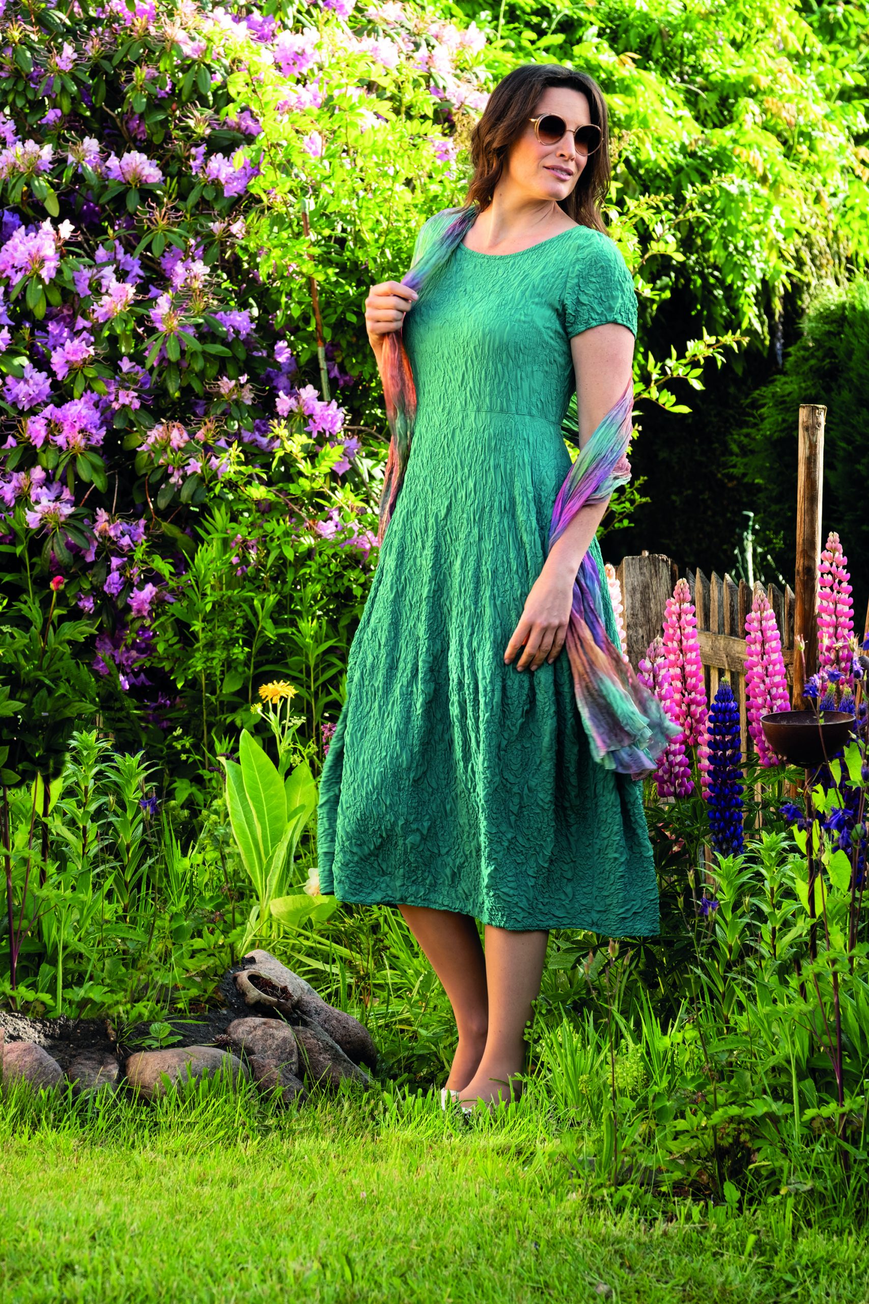 Ganesh - Natürliche Mode in Ulm und Lindau - Seidenkleid grün der Marke Praechtig Berlin