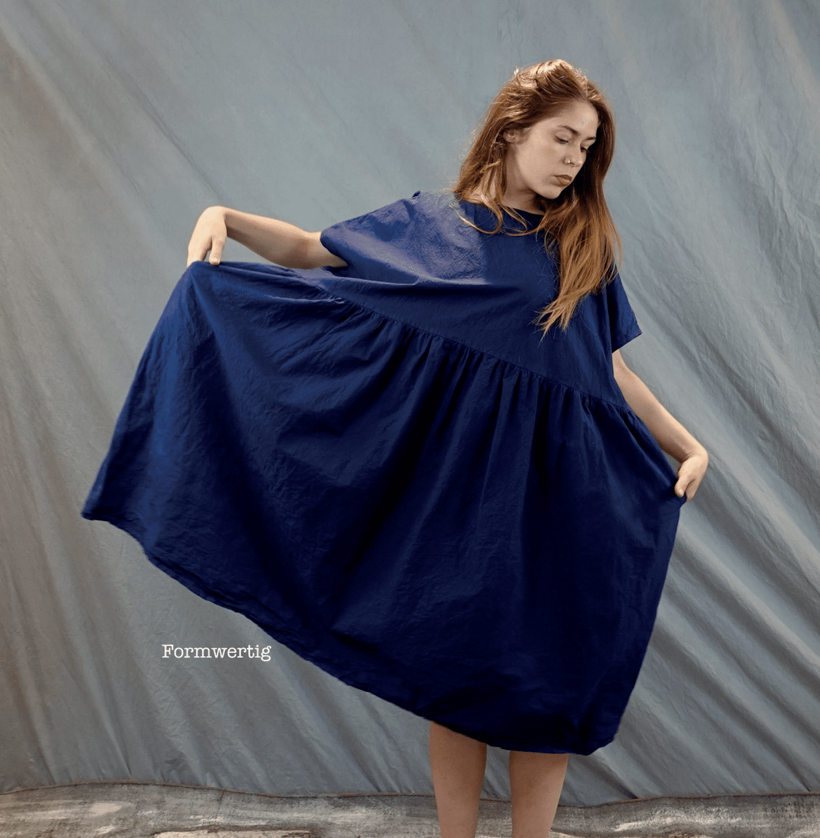 privatsachen Hamburg - Kleid in blauer Geräuschebaumwolle